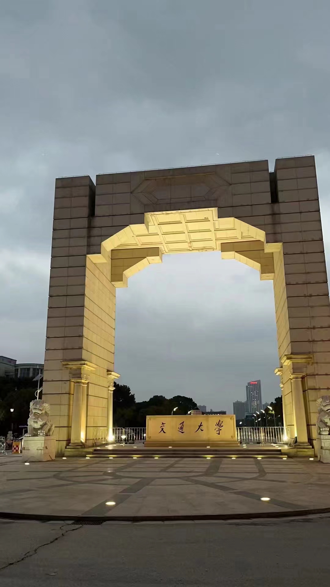门.jpg